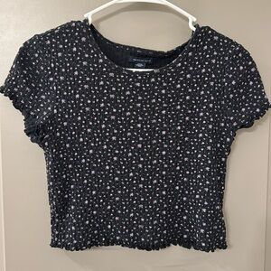 Black flower baby tee